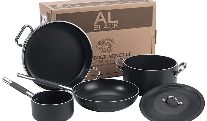 PENTOLE PADELLE E BISTECCHIERE PENTOLE PADELLE E BISTECCHIERE